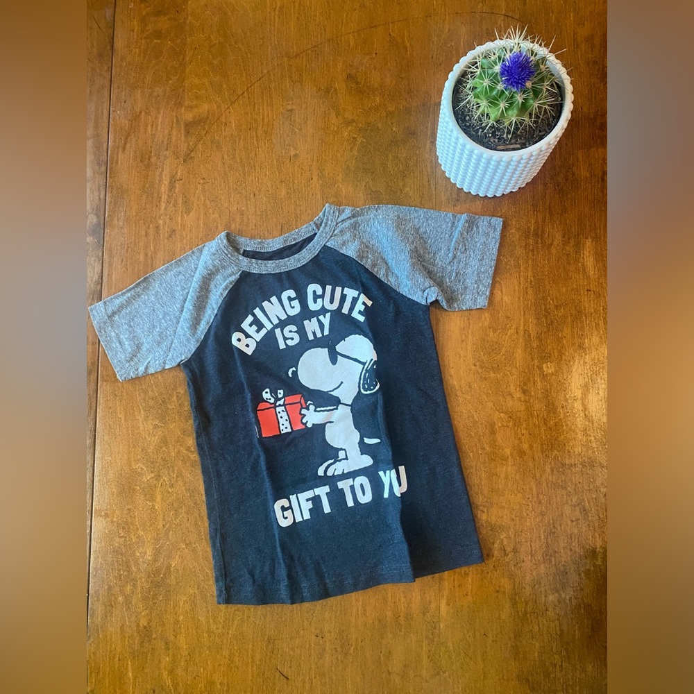 Peanuts Snoopy Boys Size 4 Graphic Tee “Being Cute is My Gift to You” Navy gray